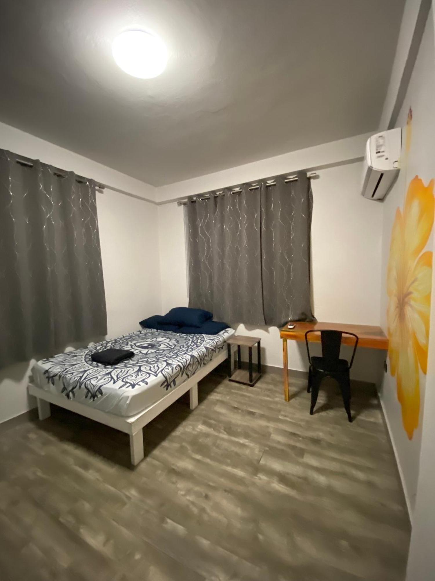 1802 At San Juan Hostel Exterior photo